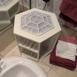 Lazy Susan Lipstick Holder