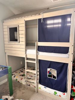 Twin Bunkbeds