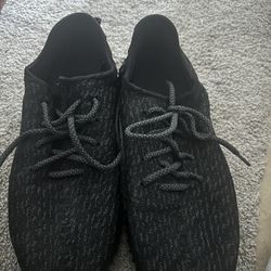 Men’s Size 10 Adidas Yeezy Boost 350 Shoes…Only Worn A Couple Times 