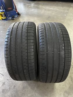 Pair Of 2 Used 265/40/20 Falken Azenis 