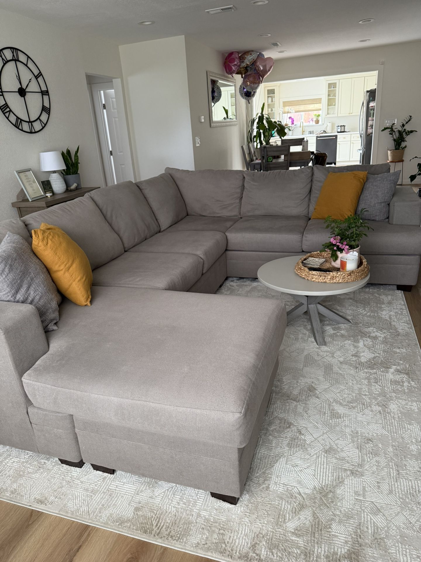 U-Shaped Sectional Couch 127"W x 100"D x 38"H
