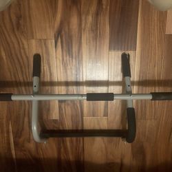 Pull Up Bar