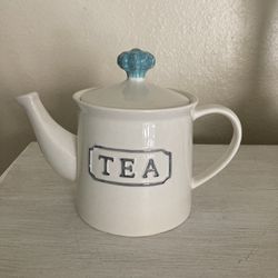 French Country classic Tea pot,  THL