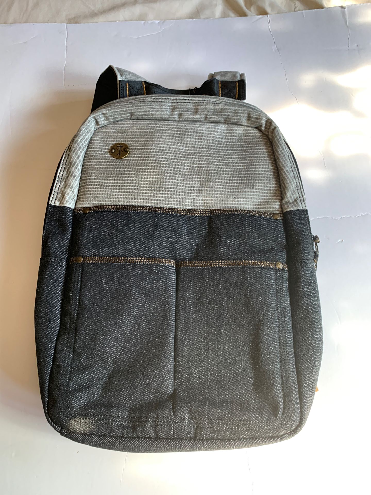 NWT Focused Space Backpack Gray/ Black FS 18" Backpack w/ laptop compartment