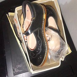 Jewelry box grout desk chair and many other stuff trying to get rid of for the low