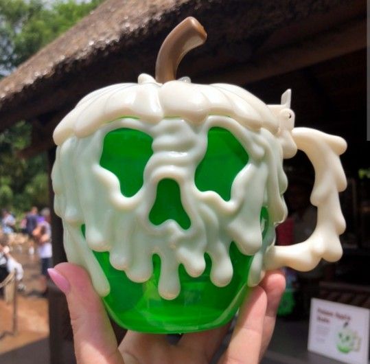 Disneyland Poison Apple Snow White Cup