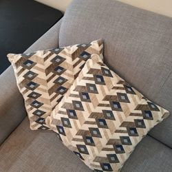 DECORATIVE THROW PILLOWS - SET OF 2