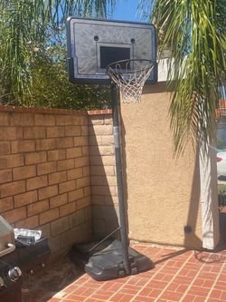Basketball hoop