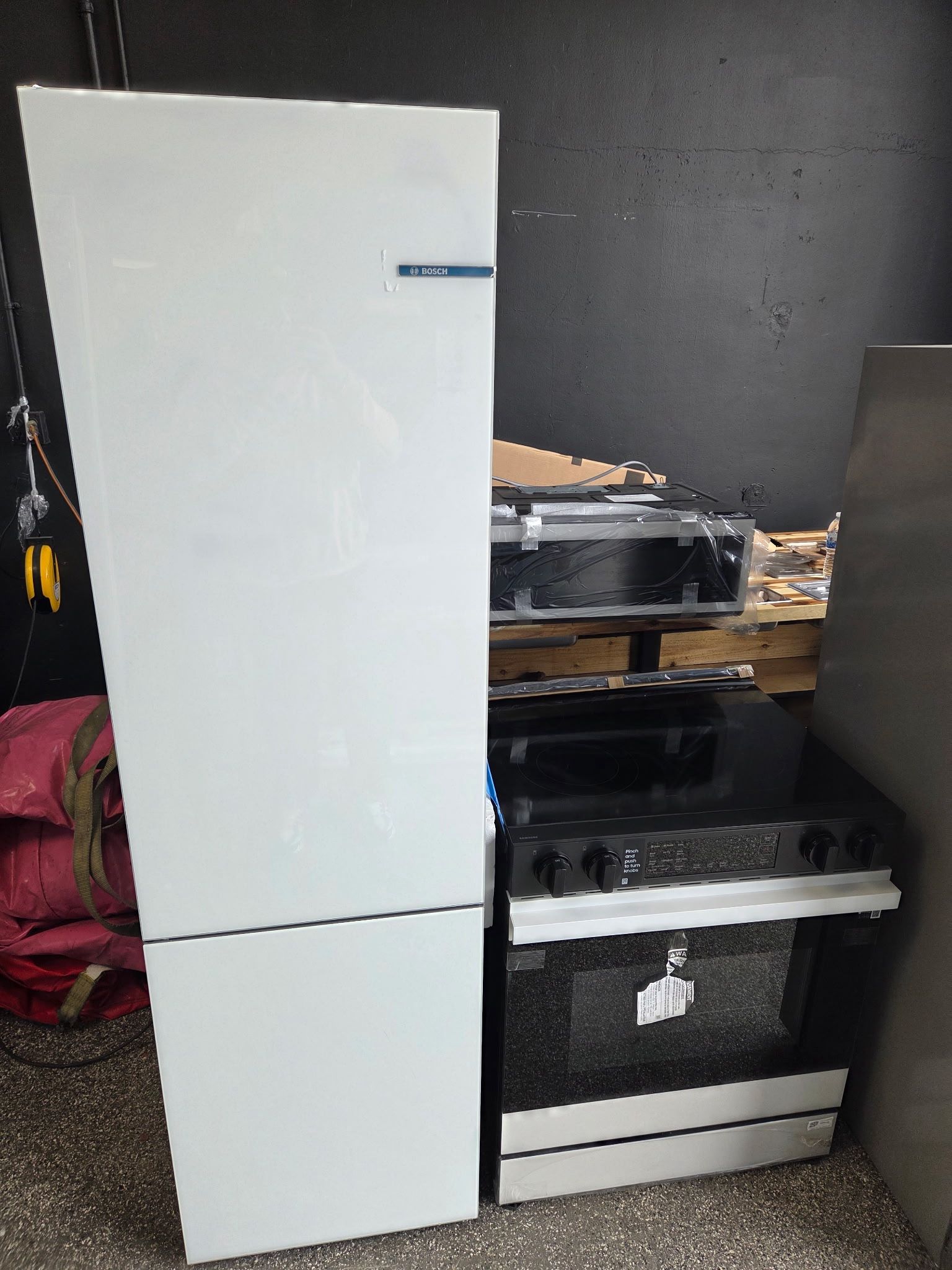 NEW WHITE KITCHEN APPLIANCES