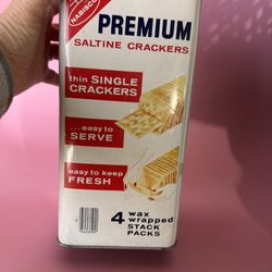 Antique vintage saltine crackers, tin