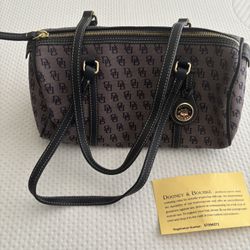 Dooney & Bourke 