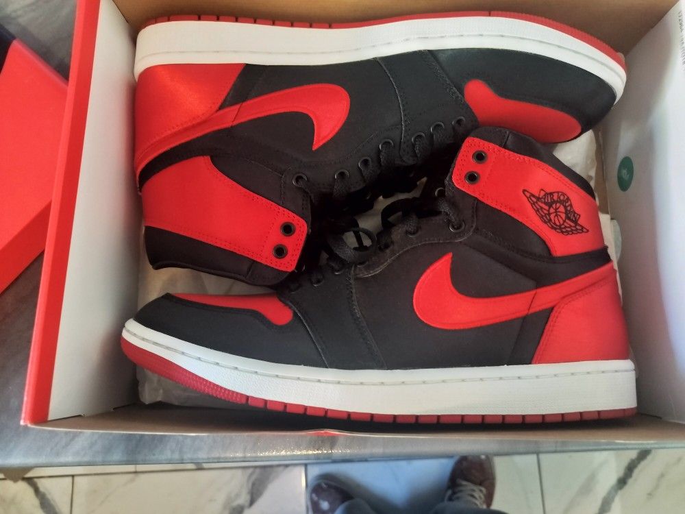 Satin Bred OG Jordan 1
