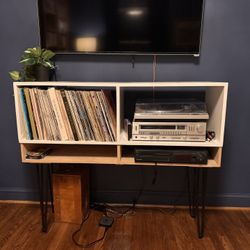 TV/record Stand 