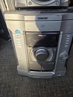 SONY CD, Cassette, Am, Fm Radio.