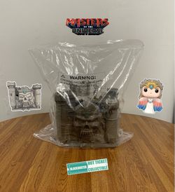 Masters of the Universe (Cinemark Exclusive) Castle Grayskull Collectible Container