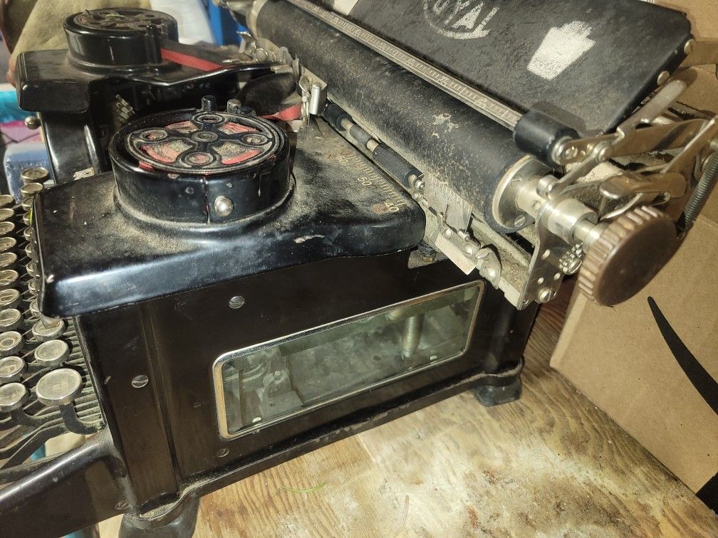Royal Type Writer