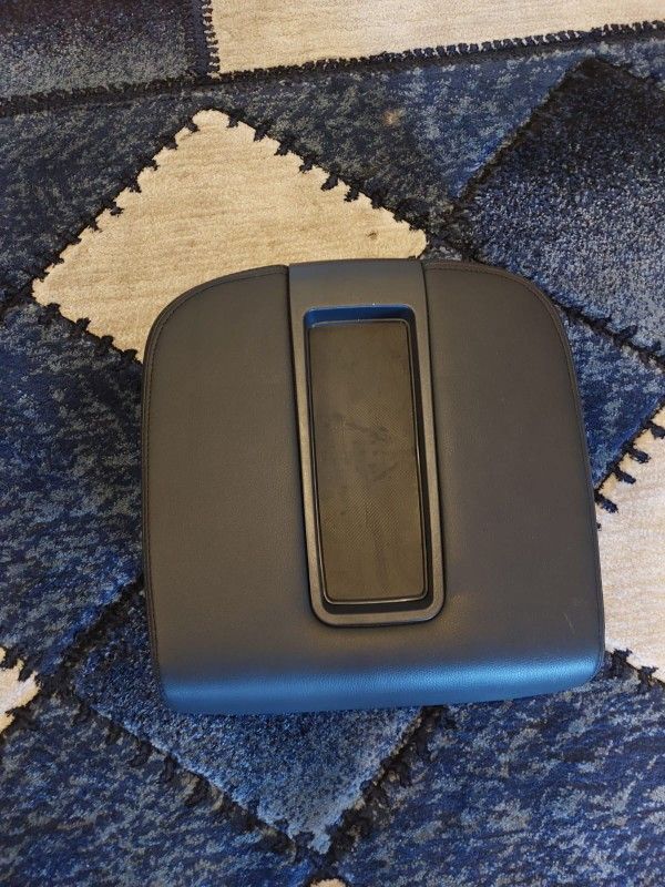Center Console Lid Replacement