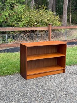 Vintage Danish modern teak bookshelf with adjustable shelve