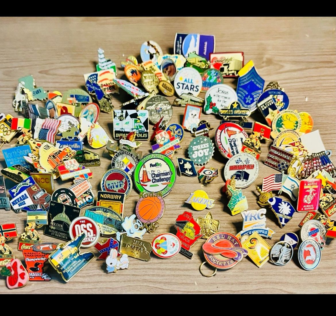 Vintage Pins 