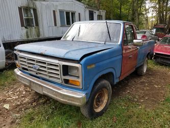 1982 Ford F150 parts truck