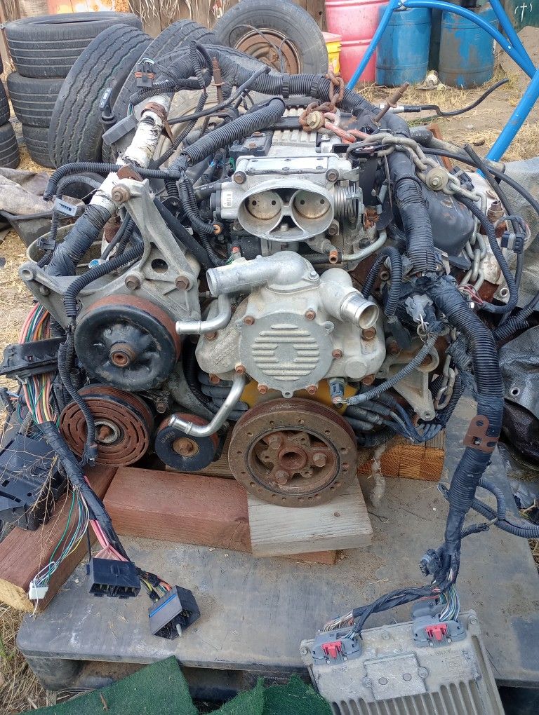 2007 Chevy LT1 ENGINE