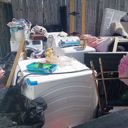 Samsung Or GE Washer And Dryer Perfect Working Condition Must Go ASAP 