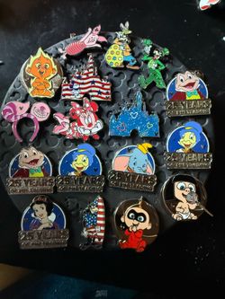 AUTHENTIC DISNEY PINS