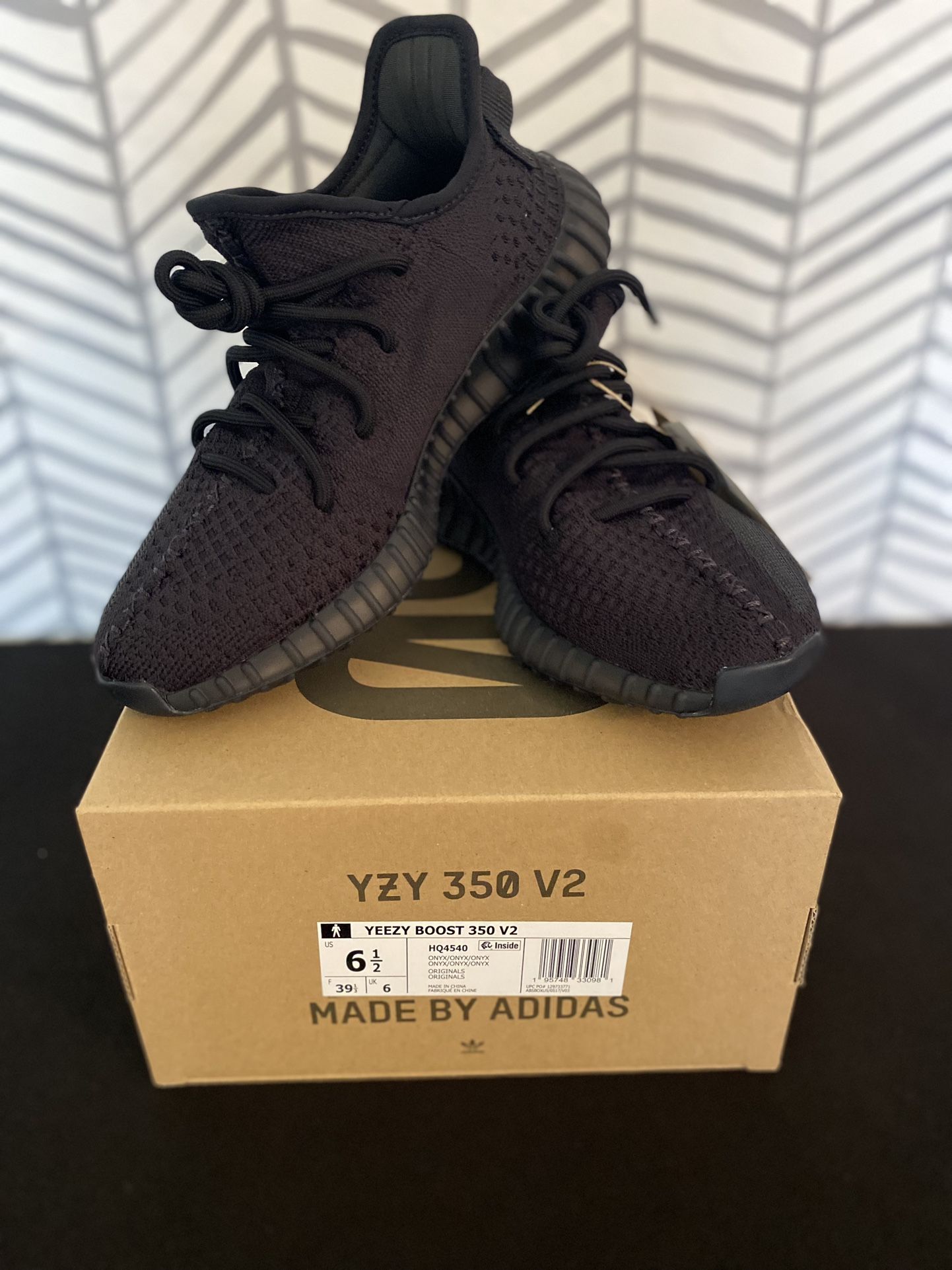 Yeezy Boost 350 V2- Onyx