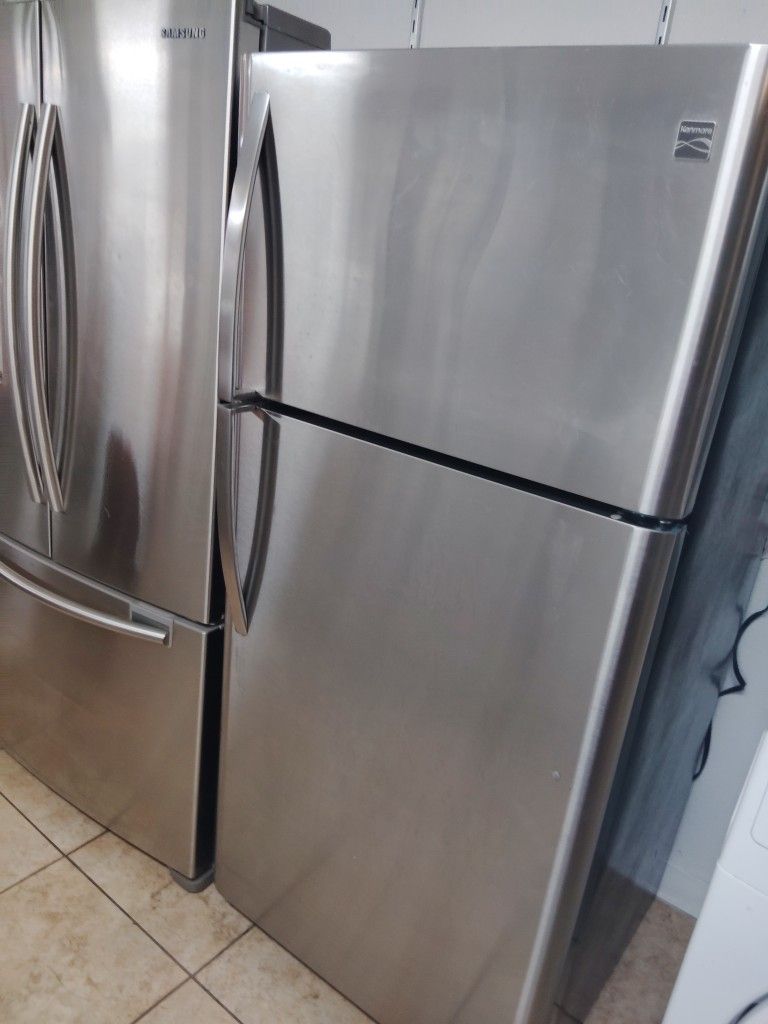 Kenmore Refrigerator Works Great.