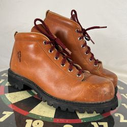Vintage. Asquith Brown Leather Hiking Mountaineering Boots USA Made Men’s Sz 9 C
