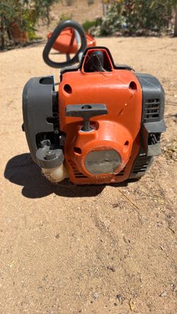 Husqvarna Gas Weed Eater / String Trimmer