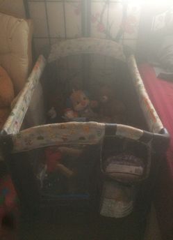 Fold up play pin and sleeper