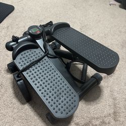 Mini Stepper with Resistance Bands - Like New - Home Cardio