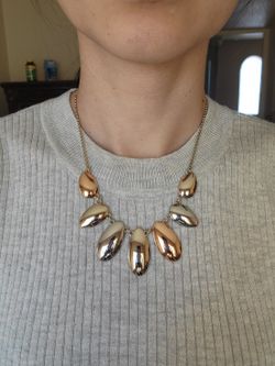 Gold tone metal Ann Taylor Loft necklace