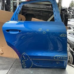 2015 - 2019 Porsche macan - rear passenger side door shell Oem
