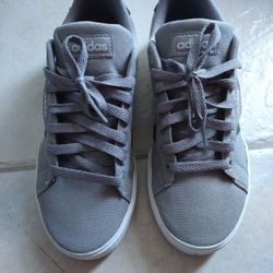Adidas Shoes Size 5 1/2