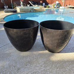 17h 20w Plastic Flower Pots Planters