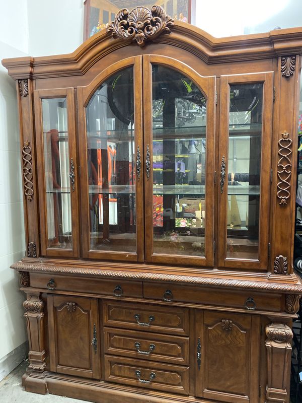 China hutch for Sale in Auburn, WA OfferUp