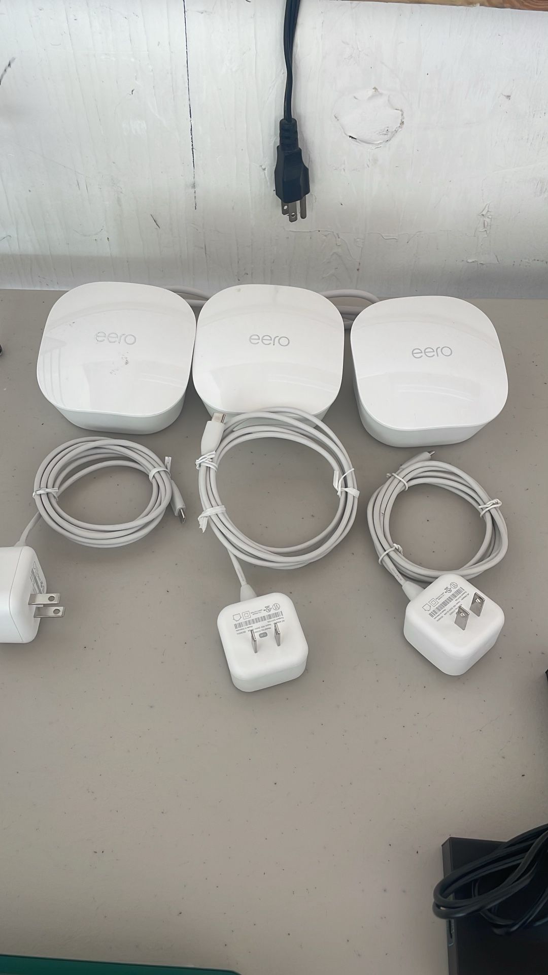 Eero Wireless Mesh Networking Systems