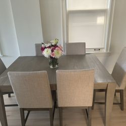 6-8 Person Extendable Dining Table & Chairs 