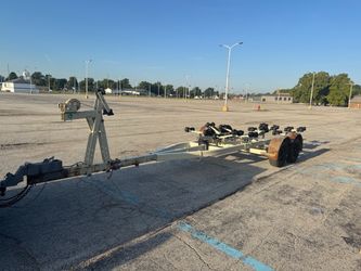 1985 working EZ-loader boat trailer