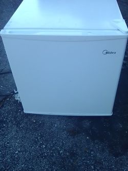 Mildea Mini Fridge