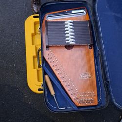 Oscar Schmidt Autoharp