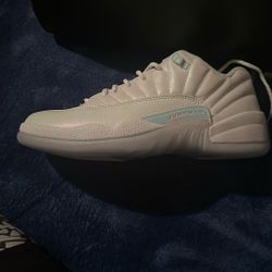 Jordan 11 Easter