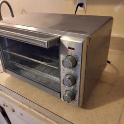 Very Nice Works Excellent Black & Decker Air Fryer / Broiler / Toaster Oven