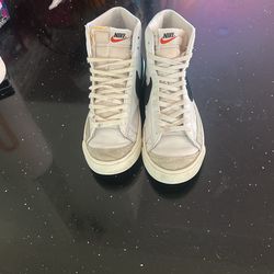 Nike Blazers Size 9