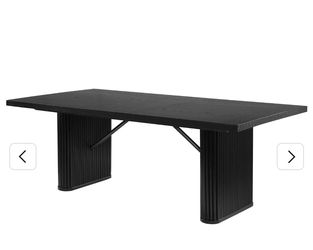 Dining table in perfect condition