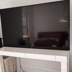 Toshiba 49” TV With Roku 