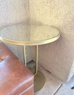 Side glass table