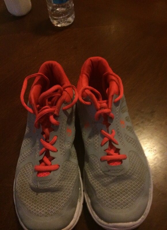 Girls shoes
